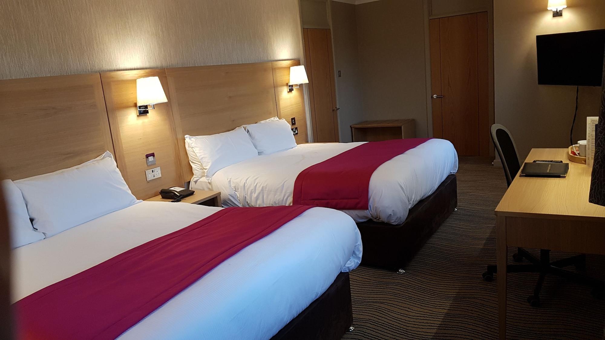 ניומרקט Best Western Heath Court Hotel מראה חיצוני תמונה