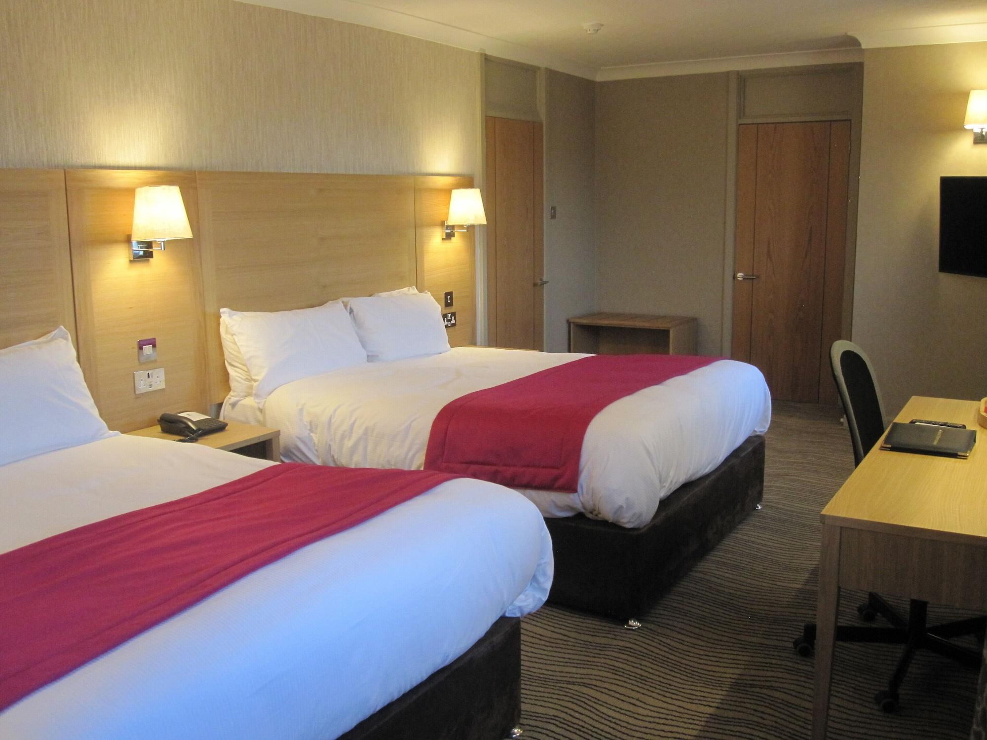 ניומרקט Best Western Heath Court Hotel מראה חיצוני תמונה