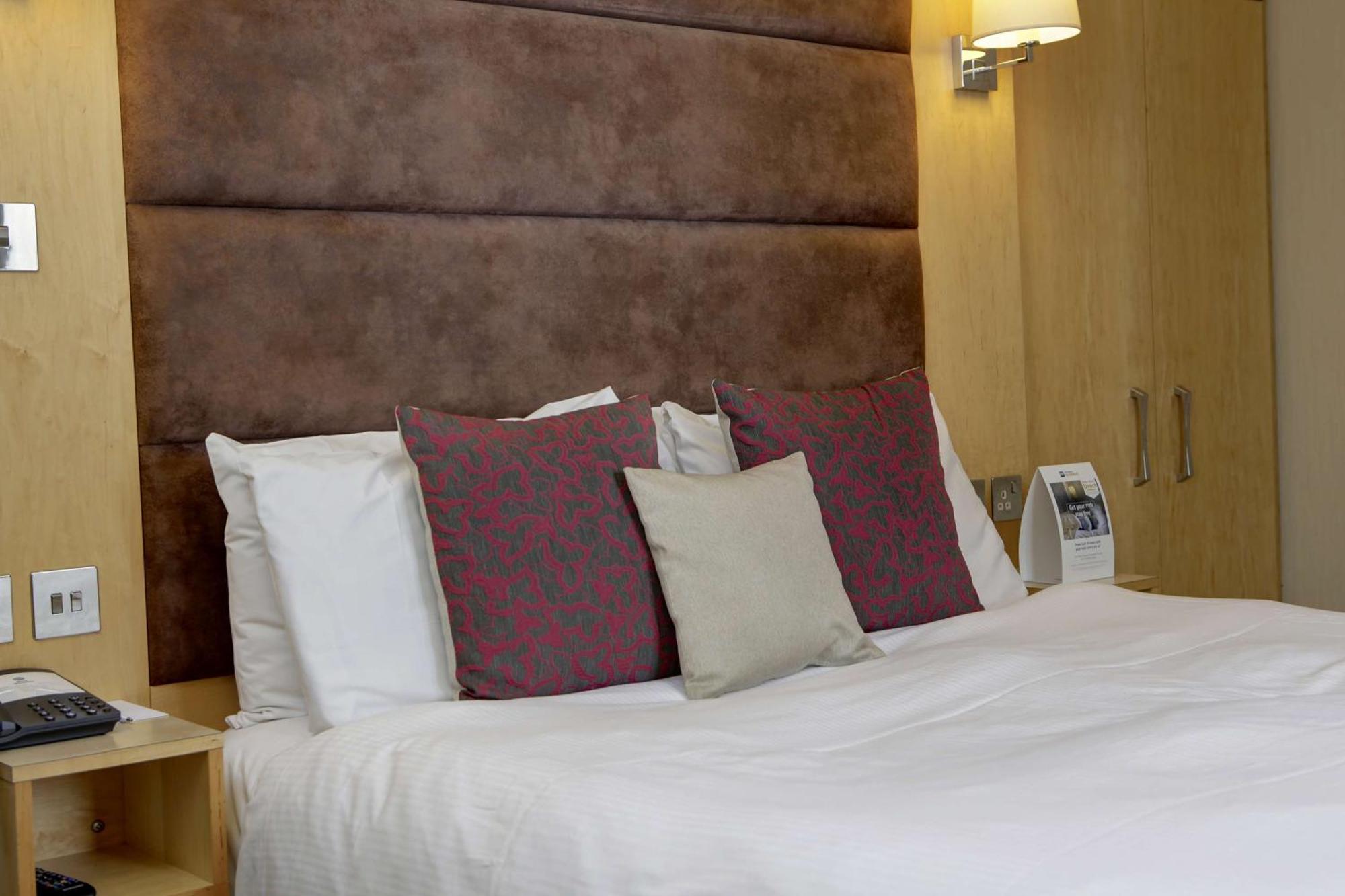 ניומרקט Best Western Heath Court Hotel מראה חיצוני תמונה