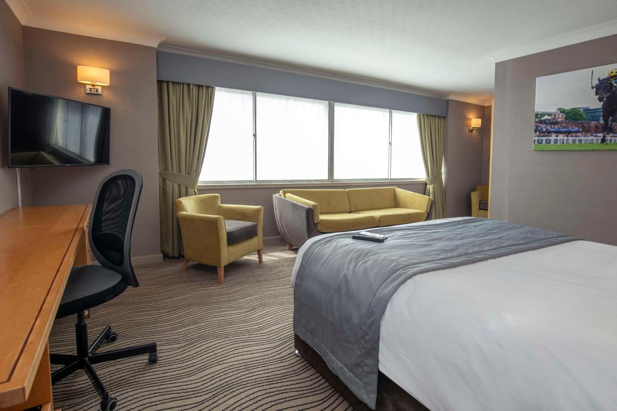 ניומרקט Best Western Heath Court Hotel מראה חיצוני תמונה