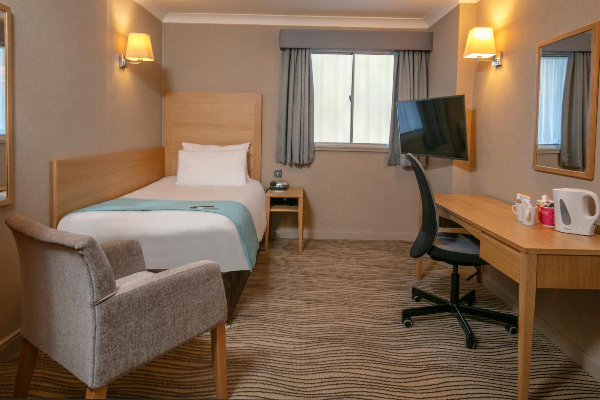 ניומרקט Best Western Heath Court Hotel מראה חיצוני תמונה